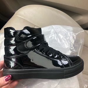 Hip hop dance shoes. Glossy sneakers, size 1